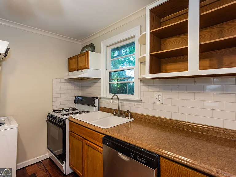 1318 Elizabeth Ln #B — Photo 6