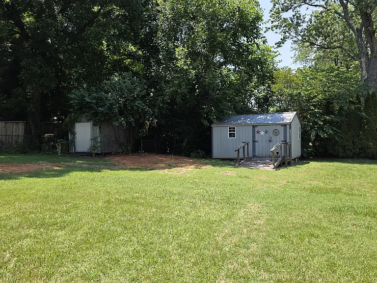1300 Liberty Dr — Photo 13