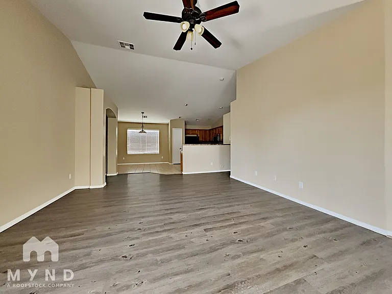 24484 N Shelton Way — Photo 4
