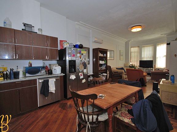 4th image of 857 Park Pl APT 1
