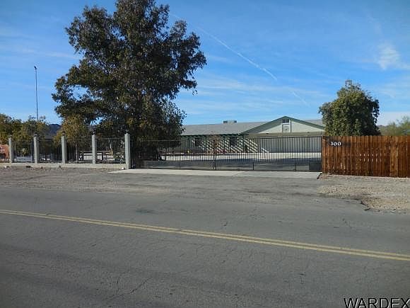 1st image of 300 N Moon Mountain Ave