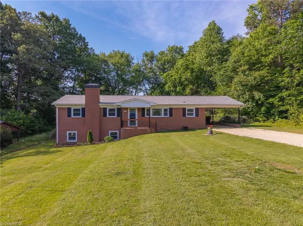3735 Pine Ridge Dr, Trinity, NC 27370