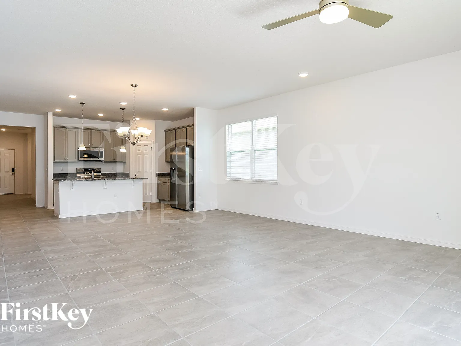 5 bed, 2.0 bath, 2210 sqft, $2,410 — Photo 4