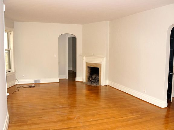 5th image of 198 Ashland Ave