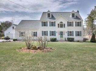 10 Field Rd, Windham, NH 03087