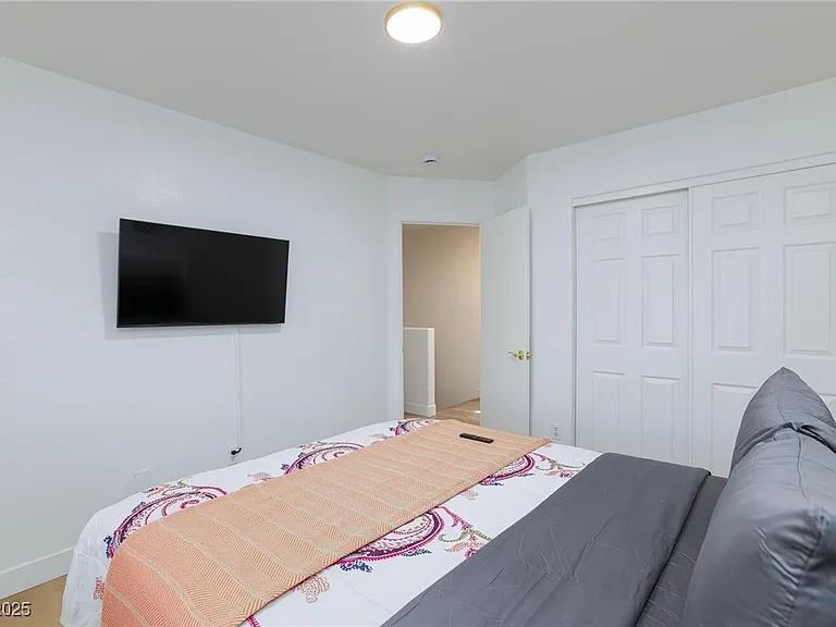 9762 Silver Dusk Ct — Photo 38