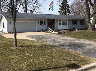 1606 Blue Ridge Dr, Lansing, MI 48917