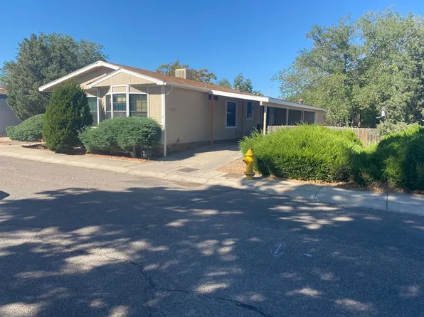8533 Creek St NE, Albuquerque, NM 87113