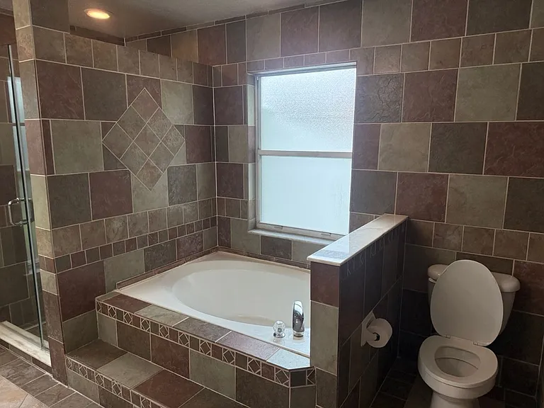9020 Lake Coventry Ct — Photo 22