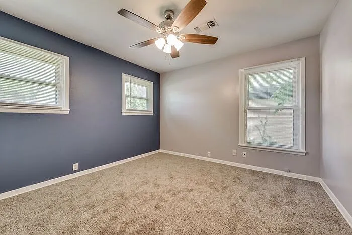 1014 W Belden St — Photo 13