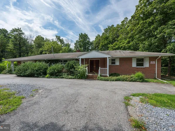 24 Marlton St, Woodstown, NJ 08098