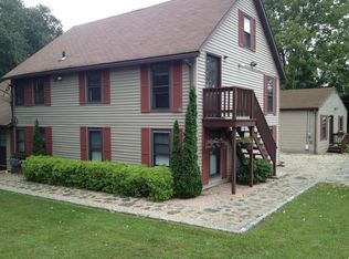 610 Annaquatucket Rd APT 2, North Kingstown, RI 02852