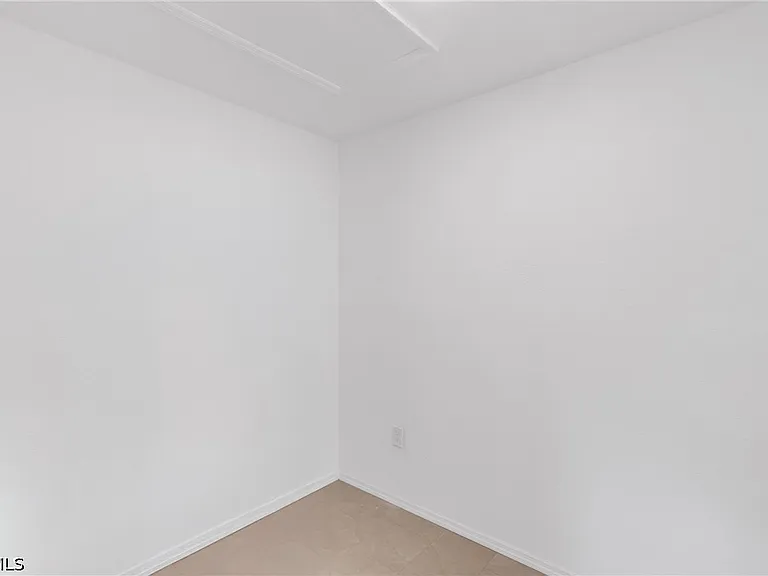 6511 Royal Woods Dr — Photo 27