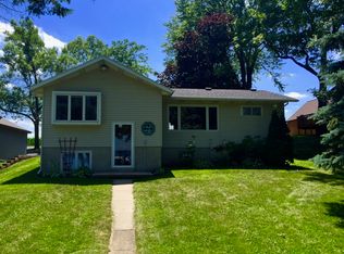 N10390 Howard Dr, Fox Lake, WI 53933