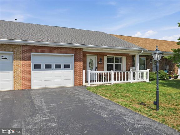 3rd image of 142 Sunflower Dr