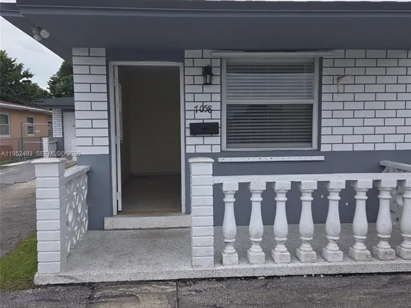 7056 SW 22nd St, Miami, FL 33155