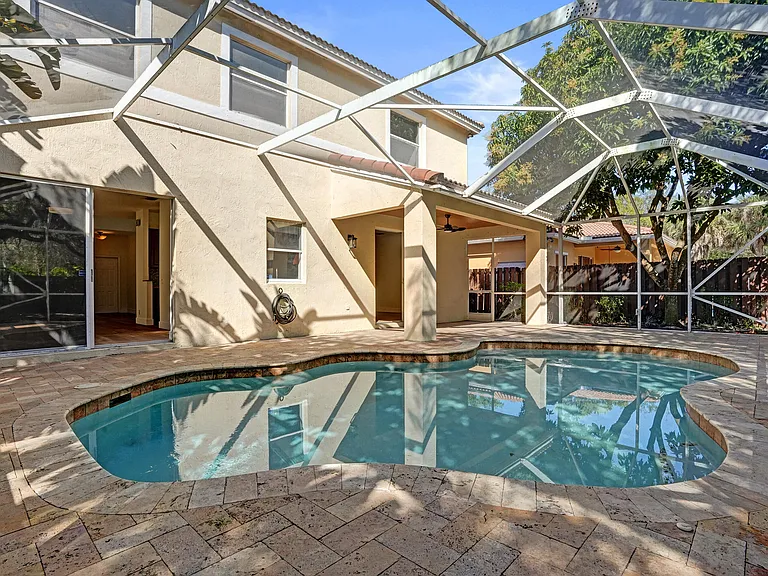 4214 NW 38th Dr — Photo 14