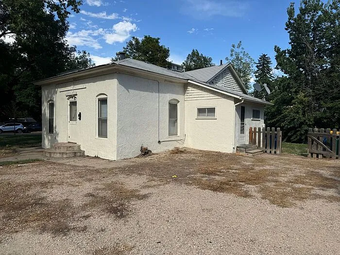 Building Photo - 502 S Meldrum St