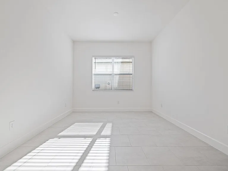32754 Tree Of Life Ave — Photo 11