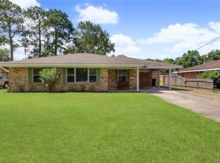 900 Cherryhill St, Lake Charles, LA 70607