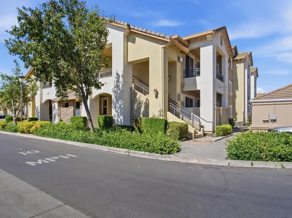 1360 Shady Ln APT 422, Turlock, CA 95382