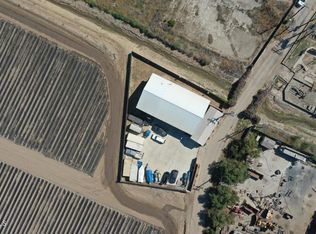 907 Mission Rock Rd, Santa Paula, CA 93060