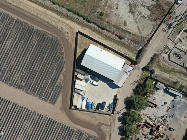 907 Mission Rock Rd, Santa Paula, CA 93060