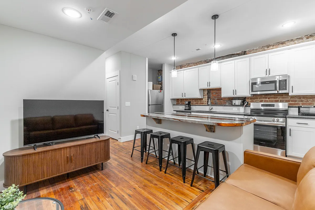 Building Photo - 1108 McCallie Ave #208