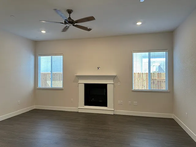 3 bed, 2510 sqft, $3,299 — Photo 4