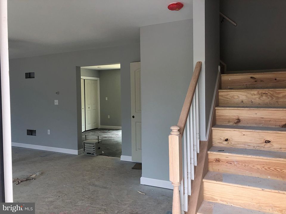 2nd image of 4152 Percy Ave