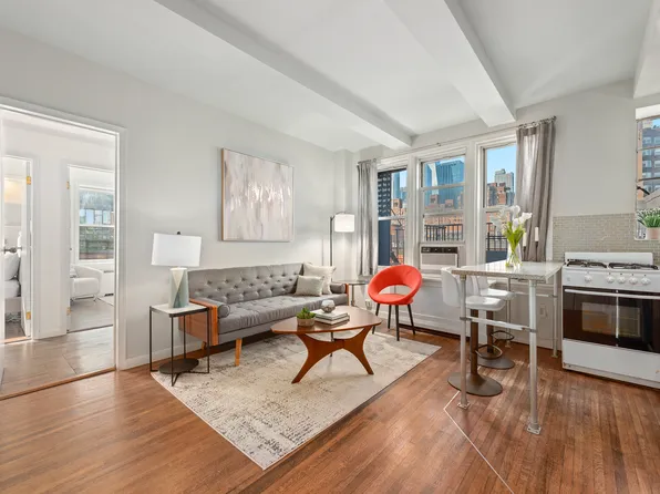 365 West 20th Street image 1 of 8