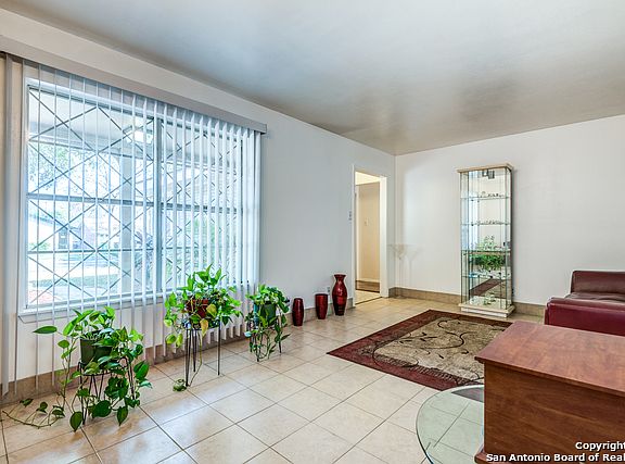 5th image of 3418 Clearfield Dr
