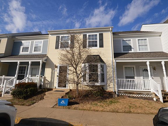 2nd image of 305 Surry Ln