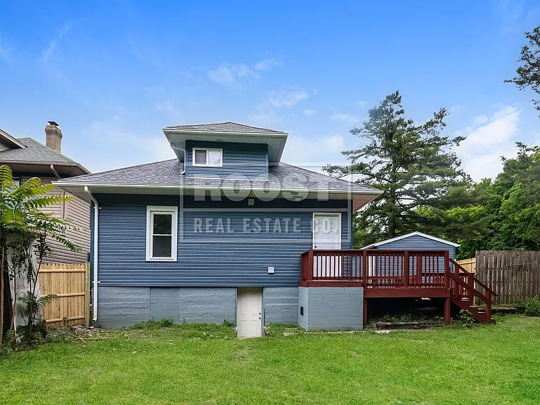 955 Avondale Ave — Photo 3