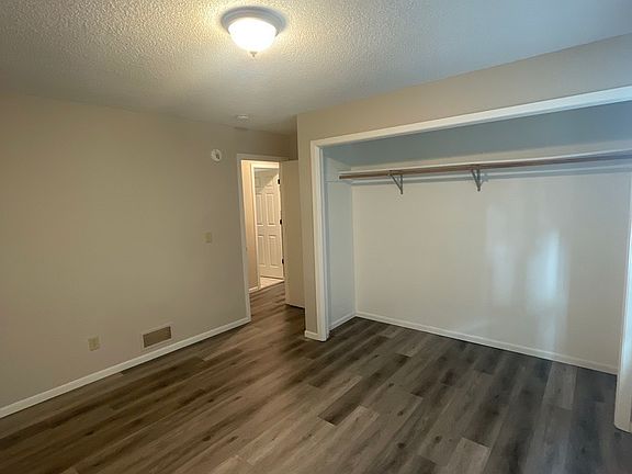 5th image of 1011 Humboldt Ave N Unit 2