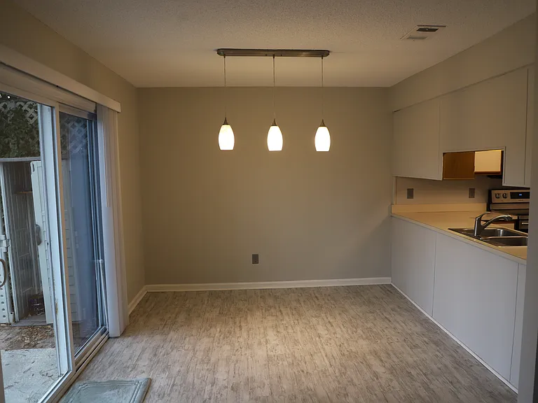 105 E Lakemont Dr — Photo 8