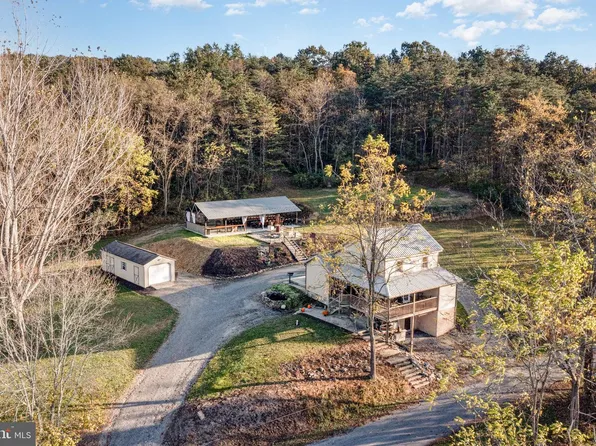 1180 Campbell Hollow Rd, East Waterford, PA 17021