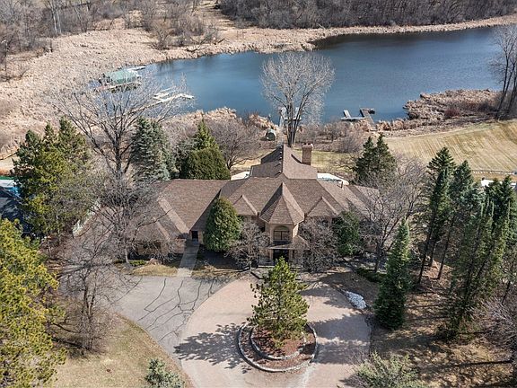3rd image of 6541 Beach Rd