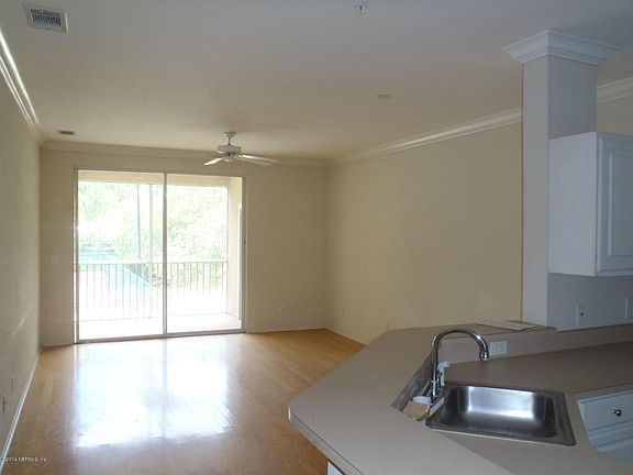 4th image of 13810 N Sutton Park Dr Unit 925
