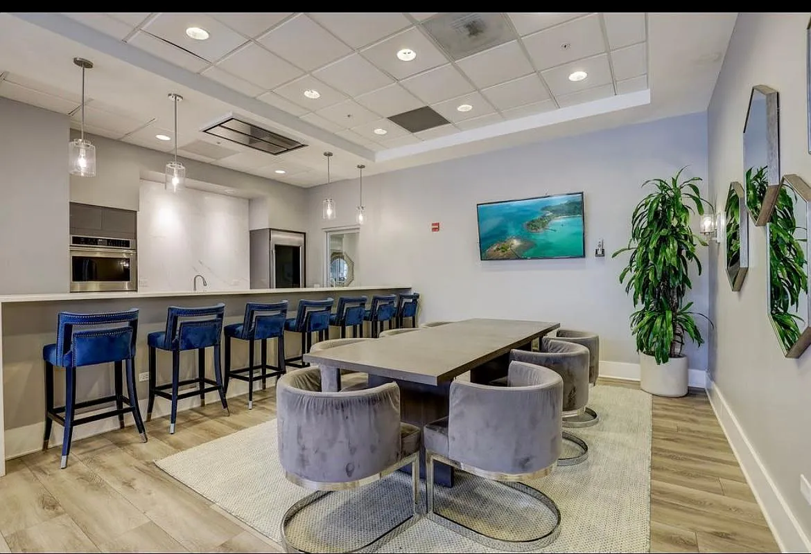 1 bed, 750 sqft, $2,700 — Photo 4
