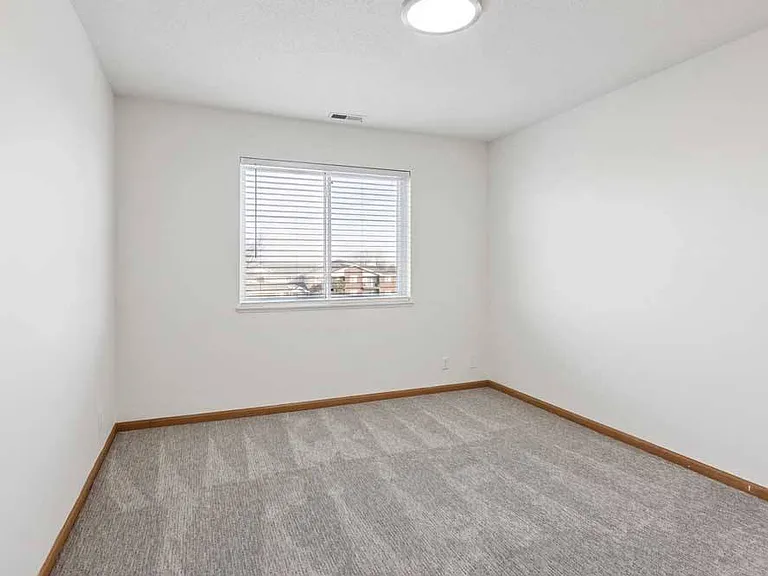 Northridge Heights Apartments — Photo 123