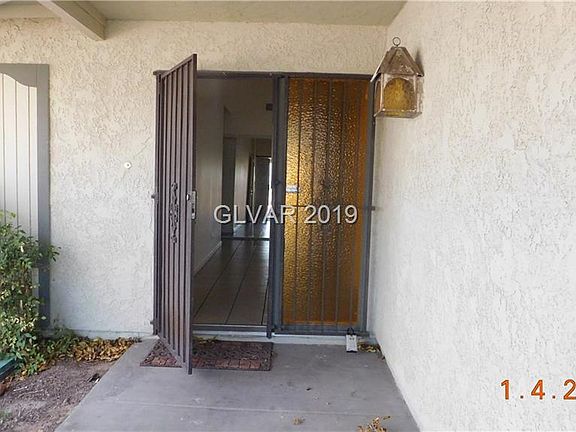 2nd image of 401 Norwood Ln