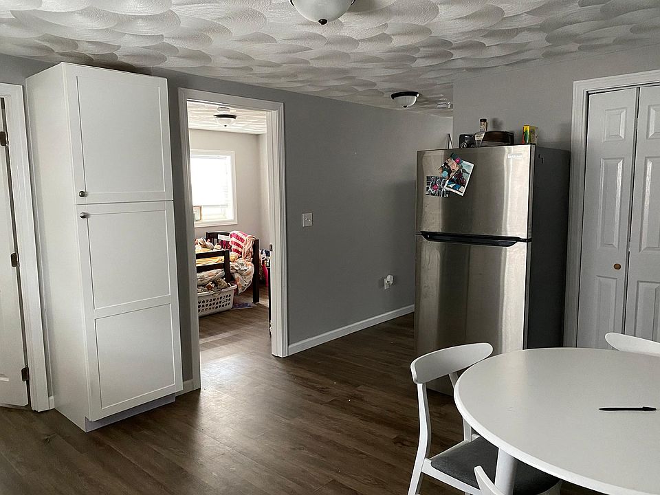 2nd image of 39 Saint Paul St APT 1