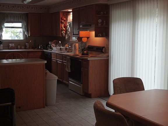 2nd image of 12 Woodland Ave