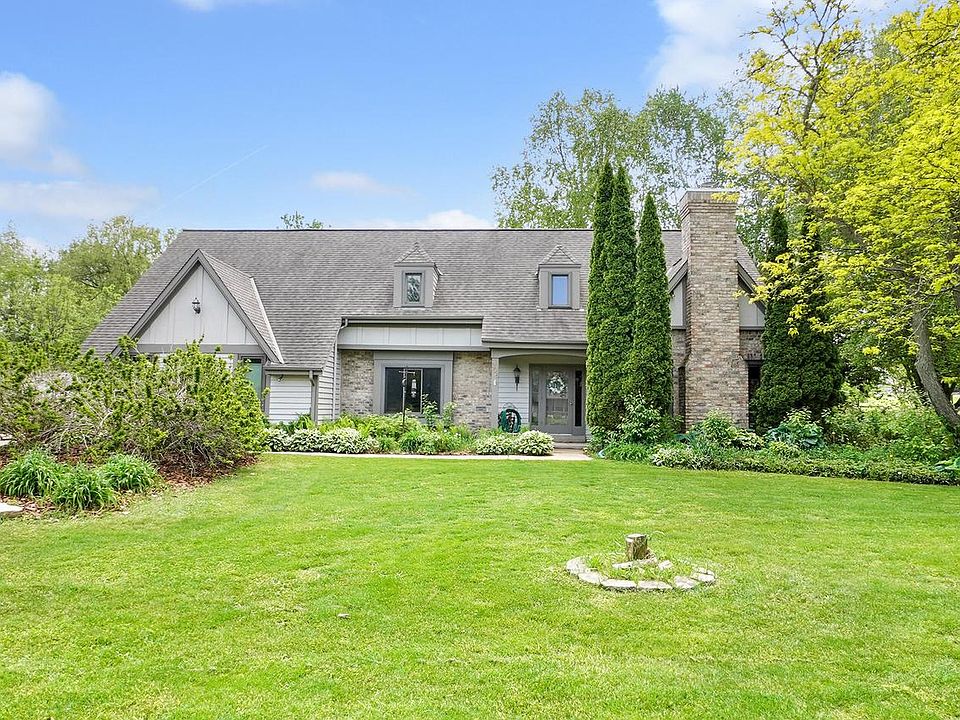 1st image of 906 Scenic Heights DRIVE