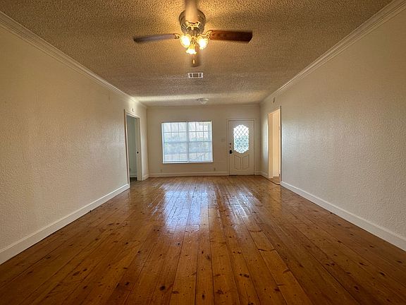 3rd image of 11005 Woodway Dr #1