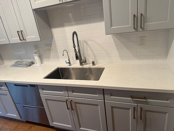 5th image of 18974 Sara Park Cir