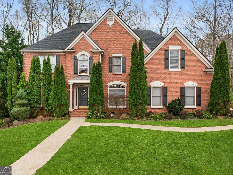 1st image of 2611 Winterthur Main NW