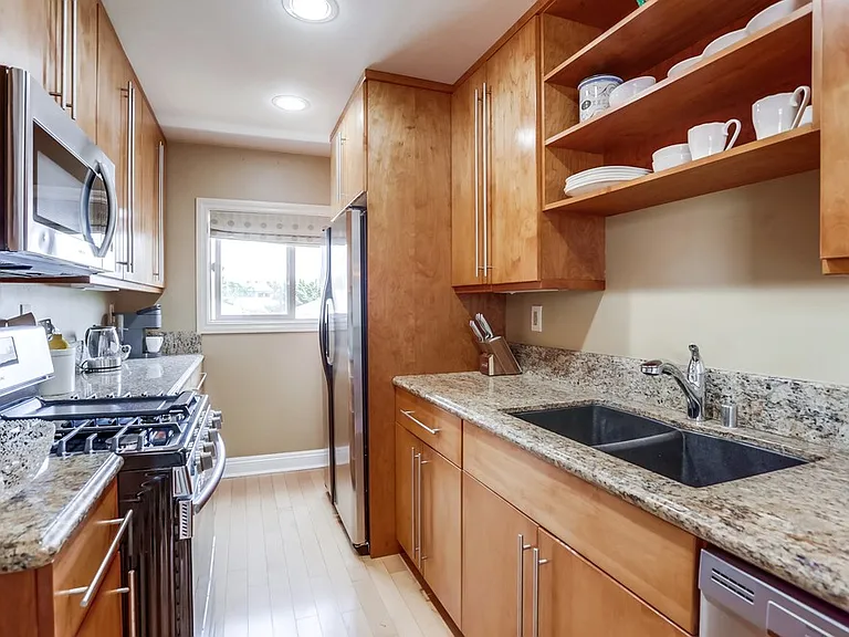 1049 Felspar St #20 — Photo 12