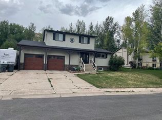 119 Apache Dr, Evanston, WY 82930
